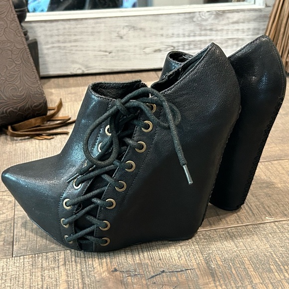 Jeffrey Campbell ‘Zup’ Wedge Bootie! Excellent Condition! - Picture 10 of 10